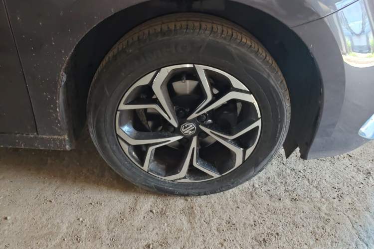 Used MG 5 2023 180 DVVT Manual Fashion Edition Right Front Wheel Hub