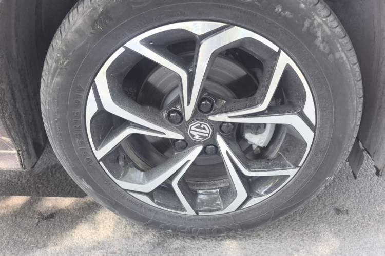 Used MG 5 2023 180 DVVT CVT Luxury Edition Right Front Wheel Hub