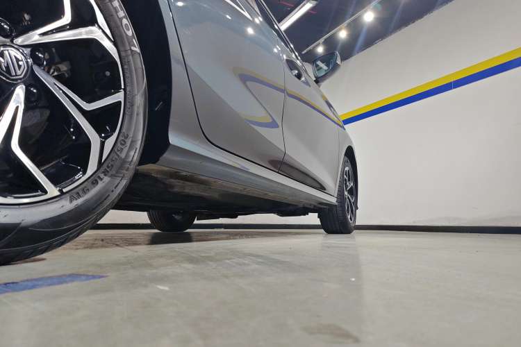 Used MG 5 2023 180 DVVT CVT Fashion Edition Right Side Sill