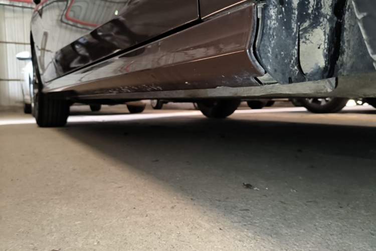 Used MG 5 2023 180 DVVT CVT Luxury Edition Right Side Sill