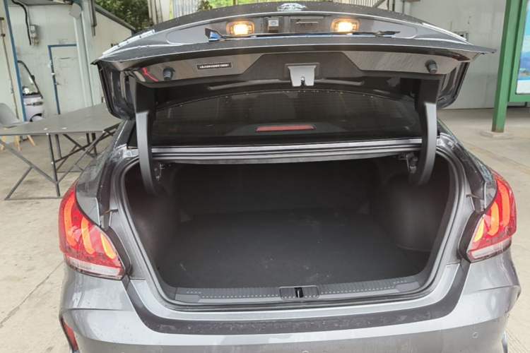 Used MG 5 2023 Facelift Model 180DVVT Manual Fashion Edition Trunk