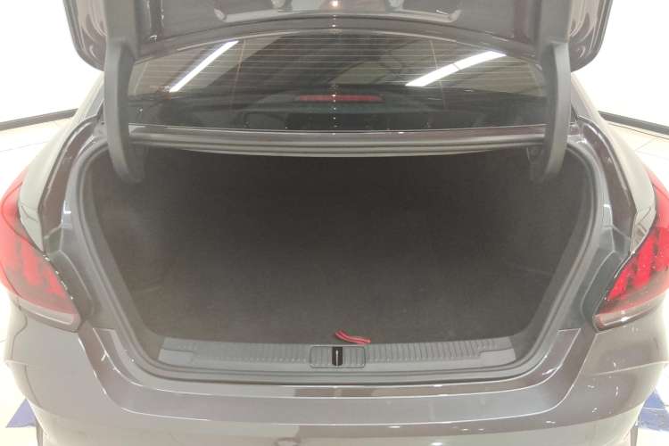 Used MG 5 2023 180 DVVT CVT Fashion Edition Trunk