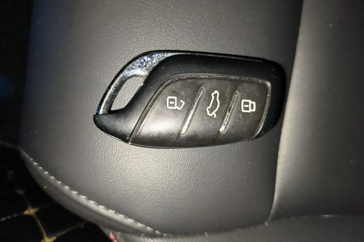Used MG 5 2023 180 DVVT CVT Luxury Edition Vehicle Key
