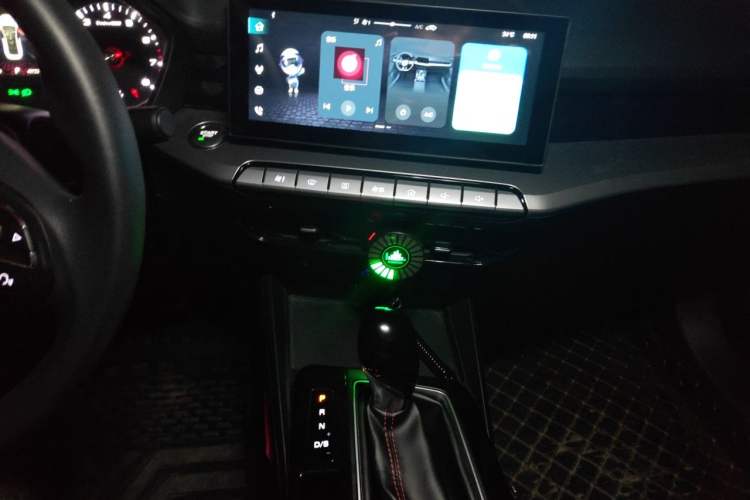 Used MG 5 2023 180 DVVT CVT Luxury Edition Audio And AC Panel