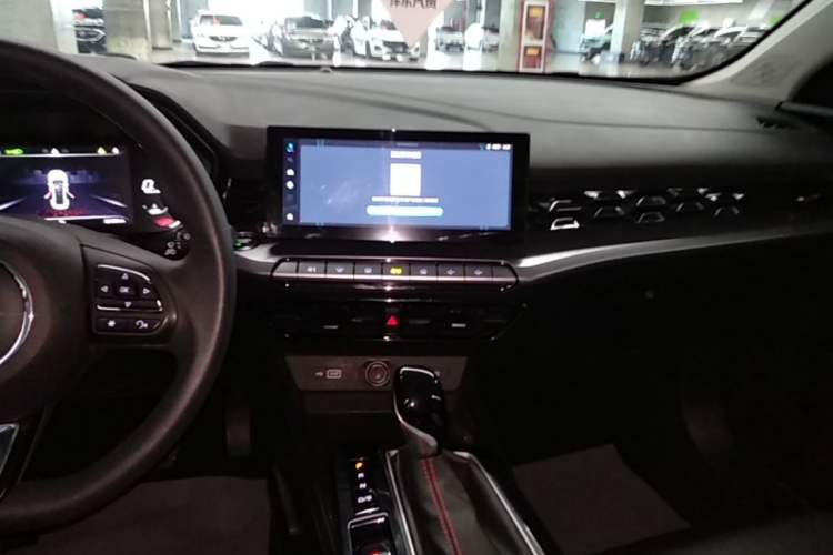 Used MG 5 2023 180 DVVT CVT Luxury Edition Audio And AC Panel
