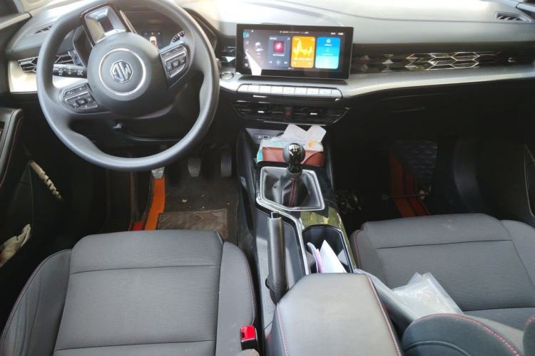 Used MG 5 2023 180 DVVT Manual Fashion Edition Center Console