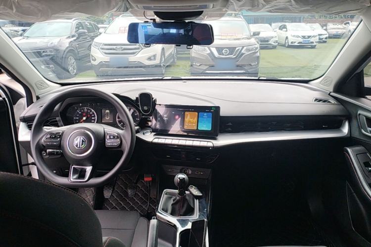 Used MG 5 2023 180 DVVT Manual Fashion Edition Center Console