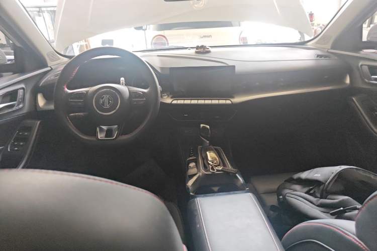 Used MG 5 2023 180 DVVT CVT Fashion Edition Center Console