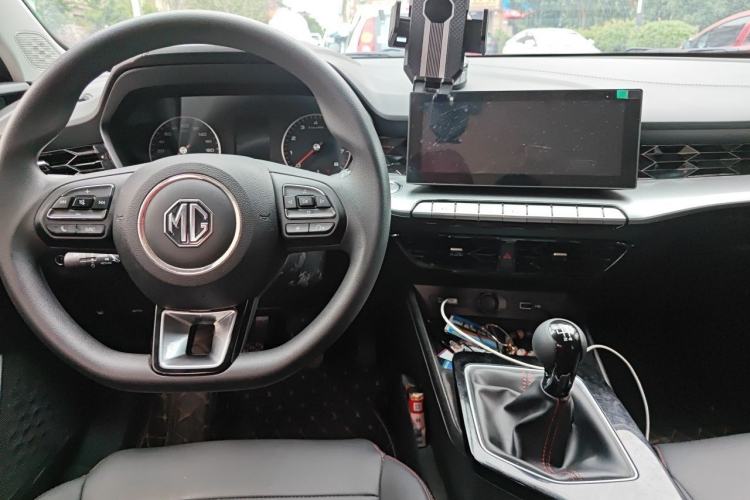 Used MG 5 2023 180 DVVT Manual Fashion Edition Center Console