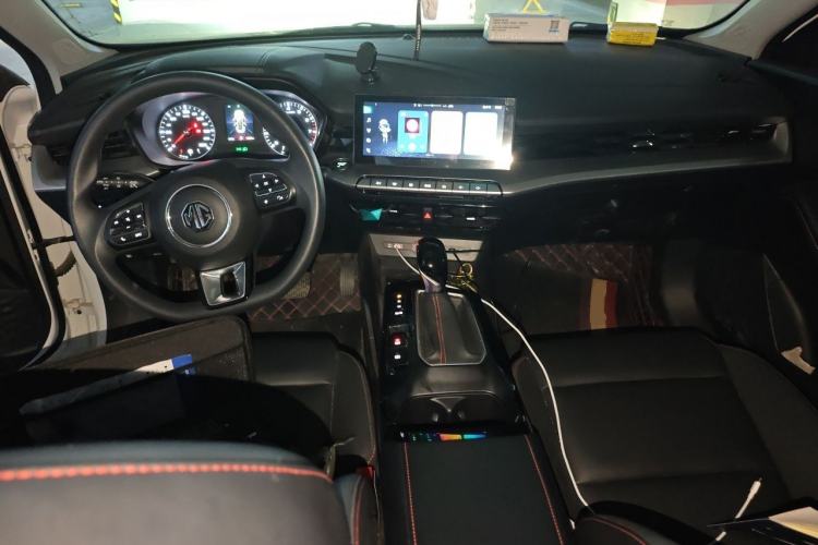 Used MG 5 2023 180 DVVT CVT Fashion Edition Center Console