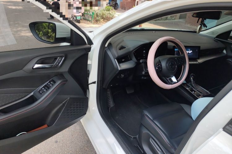 Used MG 5 2023 180 DVVT CVT Luxury Edition Driver Seat