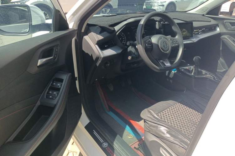 Used MG 5 2023 180 DVVT Manual Fashion Edition Driver Seat