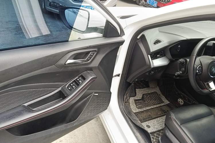 Used MG 5 2023 180 DVVT CVT Flagship Edition Driver Seat