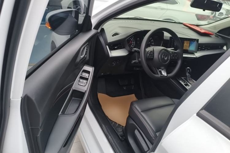 Used MG 5 2023 180 DVVT CVT Fashion Edition Driver Seat