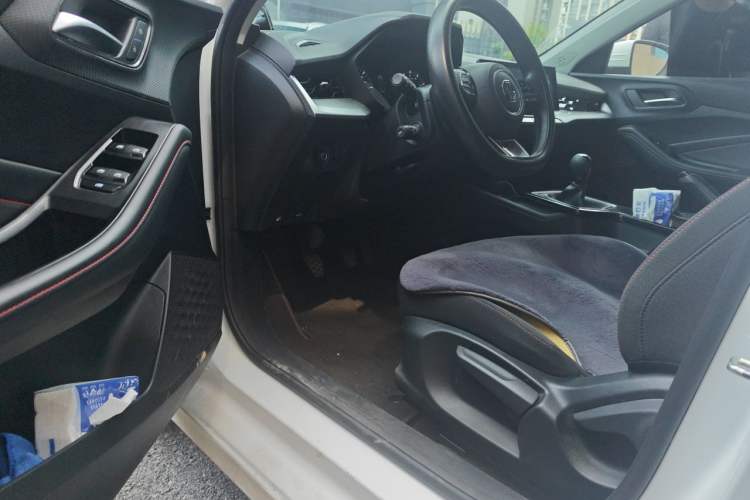 Used MG 5 2023 180 DVVT Manual Fashion Edition Driver Seat