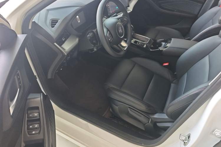Used MG 5 2023 180 DVVT CVT Luxury Edition Driver Seat