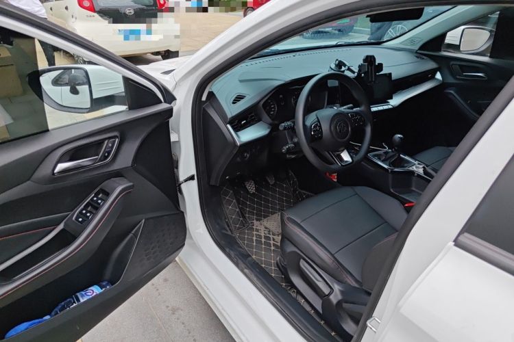 Used MG 5 2023 180 DVVT Manual Fashion Edition Driver Seat