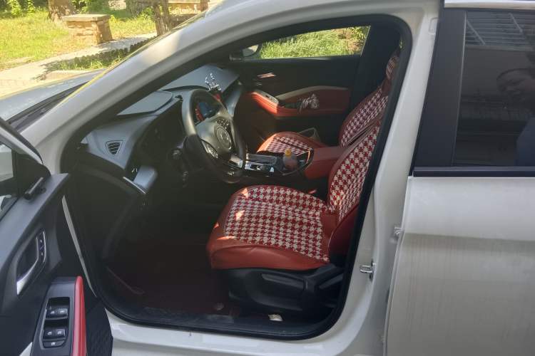 Used MG 5 2023 180 DVVT CVT Luxury Edition Driver Seat