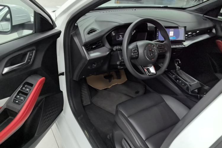 Used MG 5 2023 180 DVVT CVT Luxury Edition Driver Seat