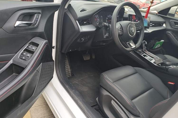 Used MG 5 2023 180 DVVT CVT Fashion Edition Driver Seat