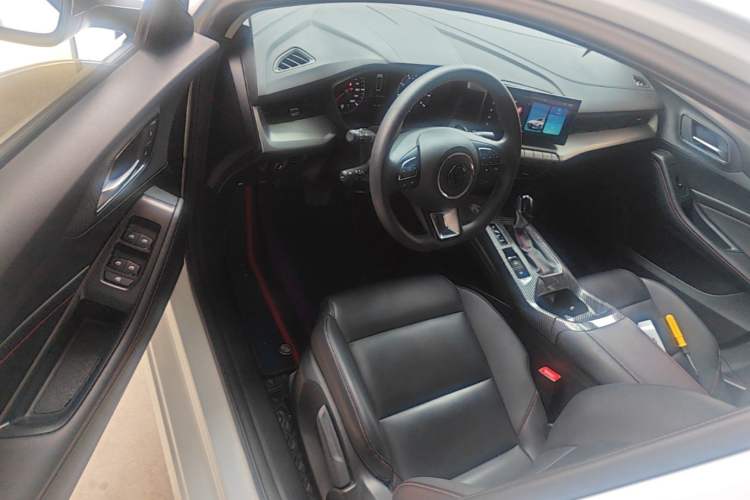Used MG 5 2023 180 DVVT CVT Fashion Edition Driver Seat