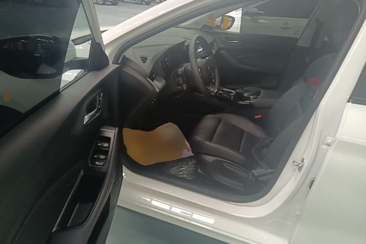 Used MG 5 2023 180 DVVT CVT Luxury Edition Driver Seat