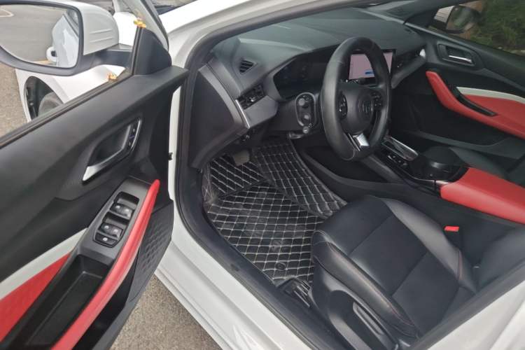 Used MG 5 2023 180 DVVT CVT Luxury Edition Driver Seat