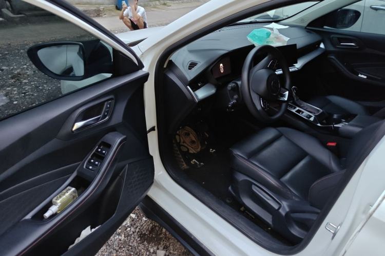 Used MG 5 2023 180 DVVT CVT Luxury Edition Driver Seat