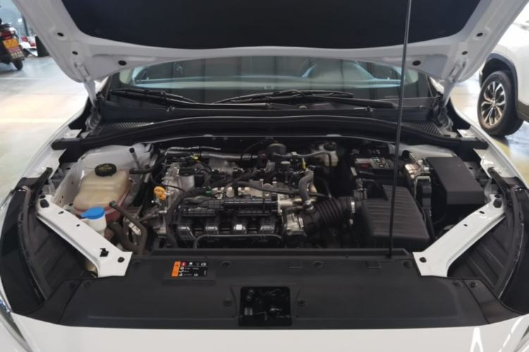 Used MG 5 2023 180 DVVT Manual Fashion Edition Engine Bay