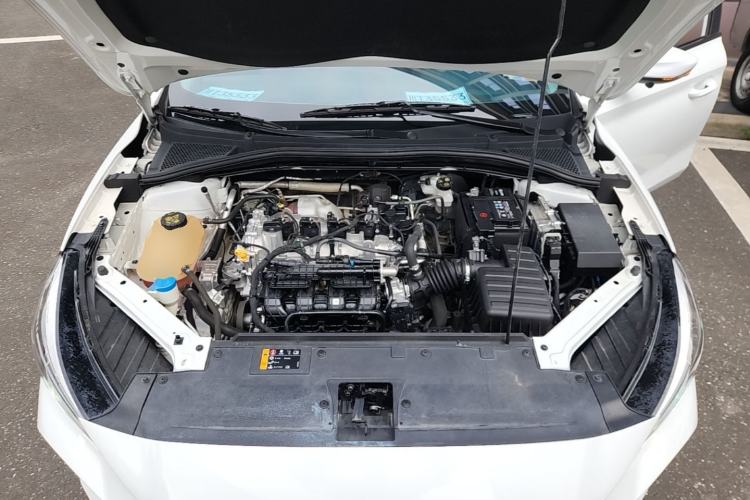 Used MG 5 2023 180 DVVT Manual Fashion Edition Engine Bay