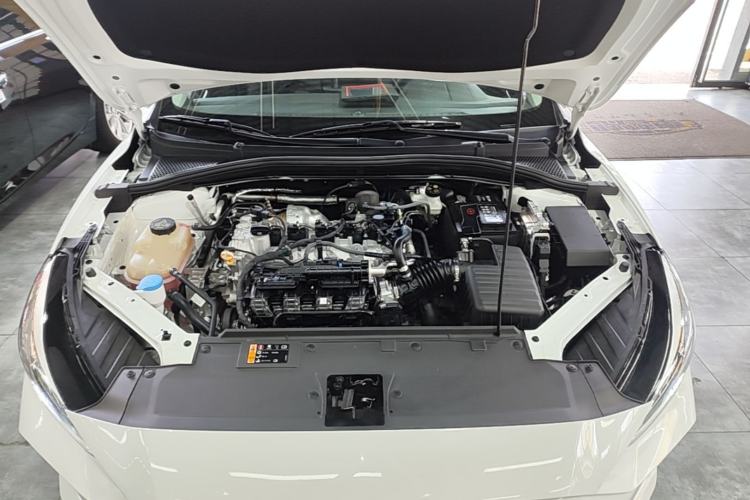 Used MG 5 2023 180 DVVT CVT Fashion Edition Engine Bay