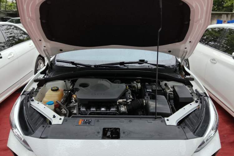 Used MG 5 2023 180 DVVT CVT Luxury Edition Engine Bay
