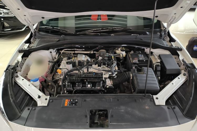 Used MG 5 2023 180 DVVT CVT Luxury Edition Engine Bay