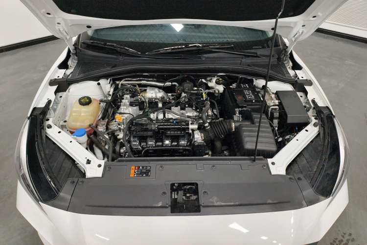 Used MG 5 2023 180 DVVT CVT Fashion Edition Engine Bay