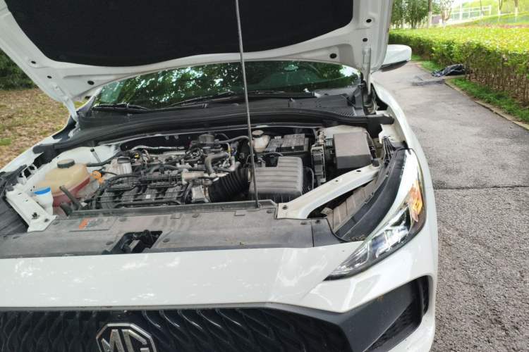 Used MG 5 2023 180 DVVT CVT Fashion Edition Engine Bay Left