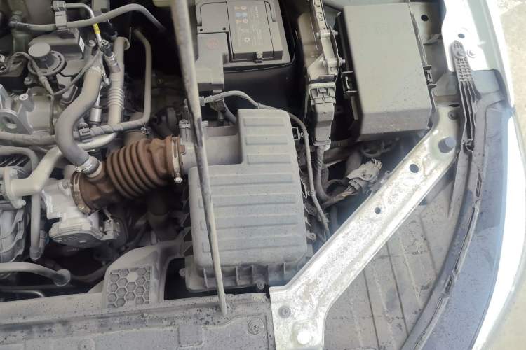 Used MG 5 2023 180 DVVT CVT Luxury Edition Engine Bay Left