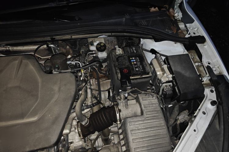Used MG 5 2023 180 DVVT CVT Luxury Edition Engine Bay Left
