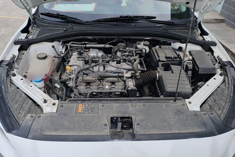 Used MG 5 2023 180 DVVT CVT Fashion Edition Engine Bay