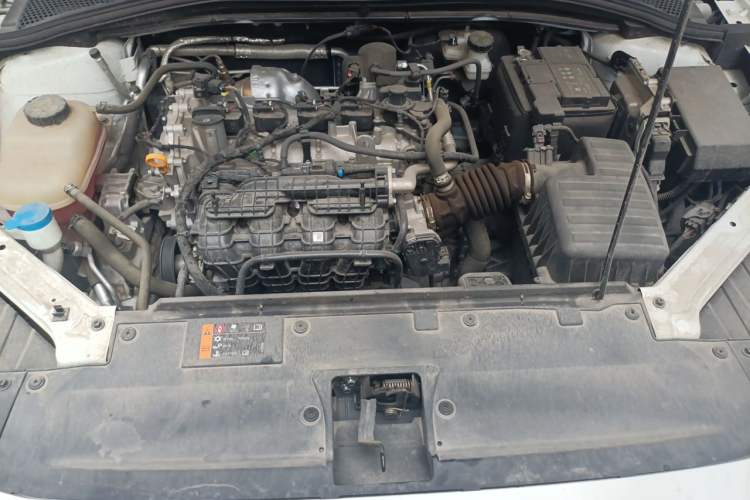 Used MG 5 2023 180 DVVT CVT Fashion Edition Engine Bay