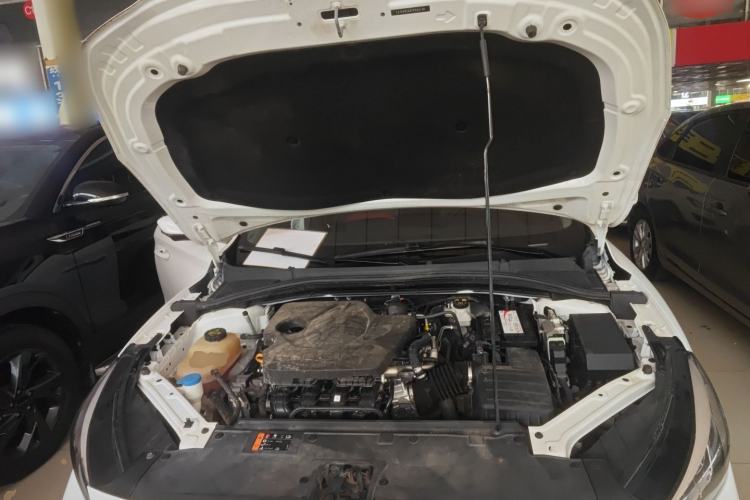 Used MG 5 2023 180 DVVT CVT Luxury Edition Engine Bay