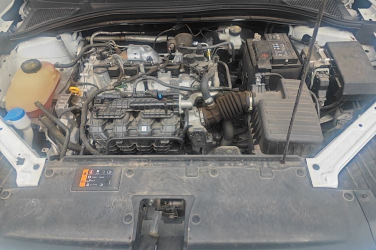 Used MG 5 2023 180 DVVT CVT Fashion Edition Engine Bay
