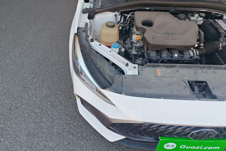 Used MG 5 2023 180 DVVT CVT Luxury Edition Engine Bay Right