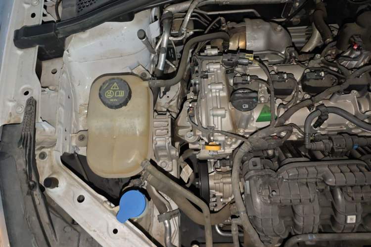 Used MG 5 2023 180 DVVT CVT Fashion Edition Engine Bay Right
