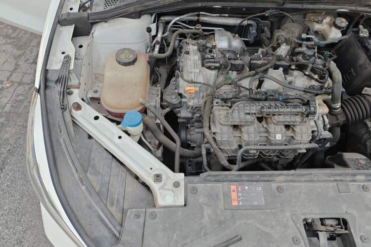 Used MG 5 2023 180 DVVT Manual Luxury Edition Engine Bay Right