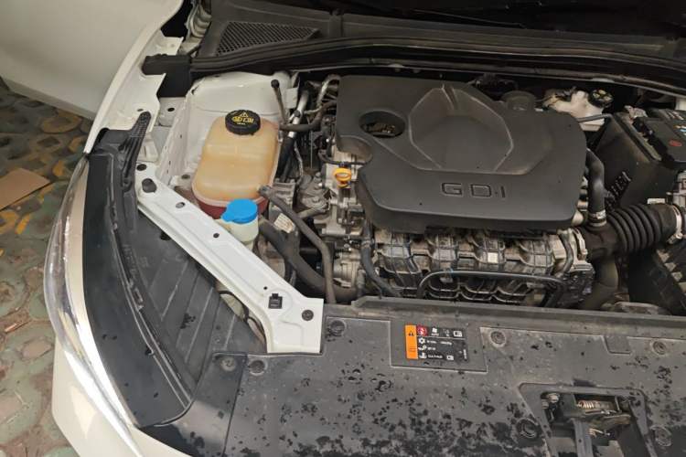 Used MG 5 2023 180 DVVT CVT Luxury Edition Engine Bay Right