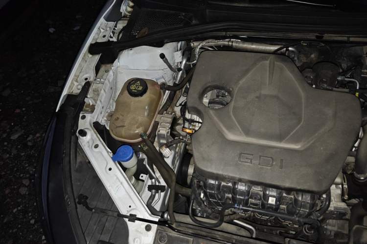 Used MG 5 2023 180 DVVT CVT Luxury Edition Engine Bay Right