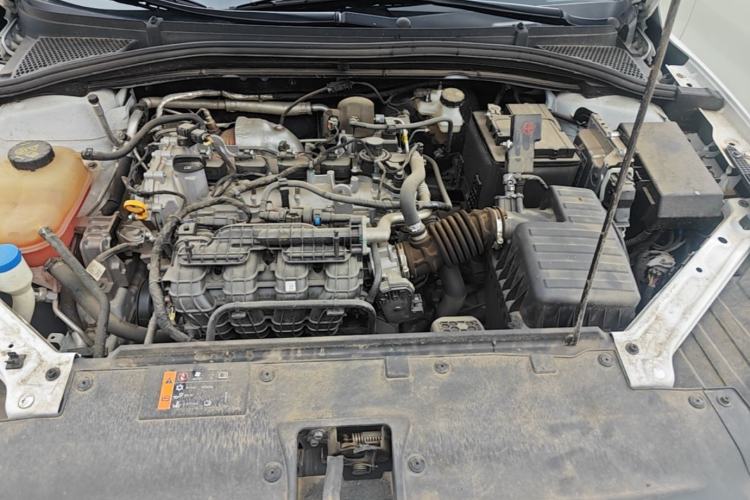 Used MG 5 2023 180 DVVT CVT Fashion Edition Engine Bay