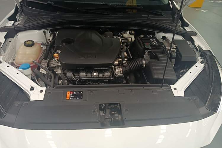 Used MG 5 2023 180 DVVT CVT Luxury Edition Engine Bay