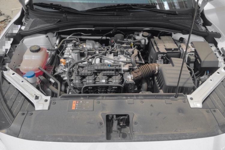 Used MG 5 2023 180 DVVT Manual Fashion Edition Engine Bay