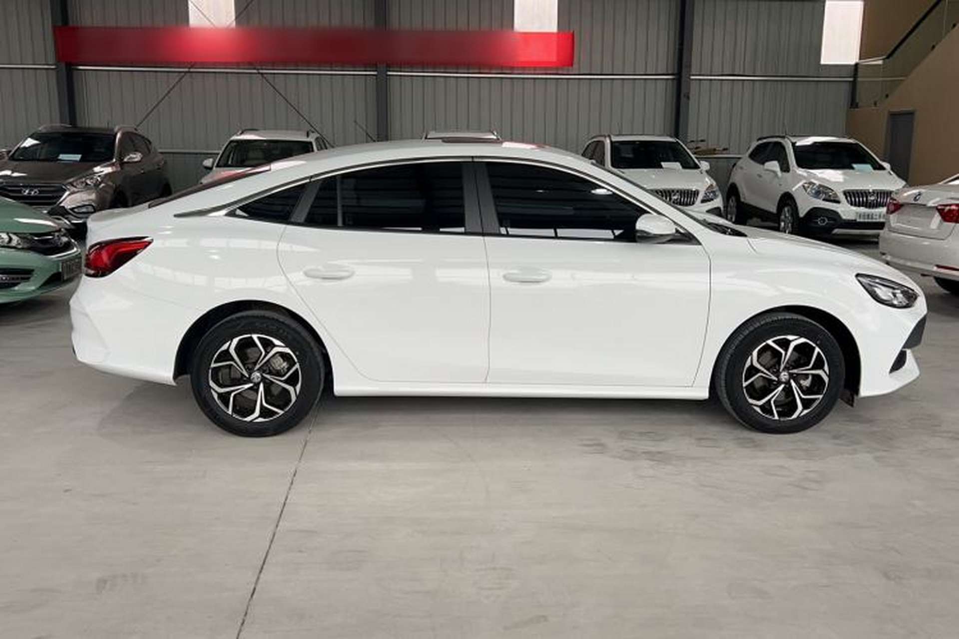 Used MG 5 2023 180 DVVT CVT Fashion Edition Exterior 1